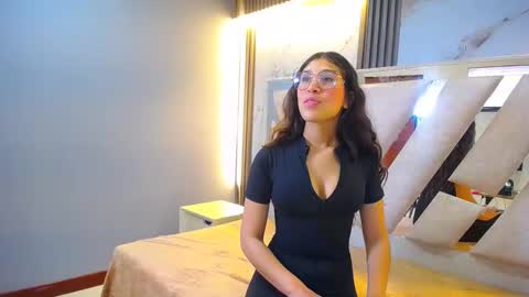 isabelabluecf online show from 12-04-25, 01:20