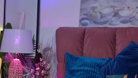 Snapshot of isabelasasha chatting on 02-11-25, 10:59 Isa online show from 02-11-25, 10:59