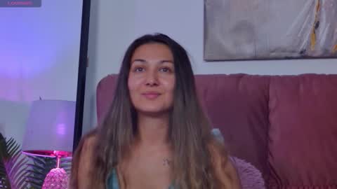 Snapshot of isabelasasha chatting on 09-09-25, 06:35 Isa online show from 09-09-25, 06:35