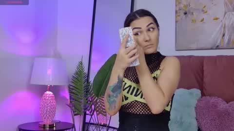 Snapshot of isabelasasha chatting on 11-13-25, 08:13 Isa online show from 11-13-25, 08:13