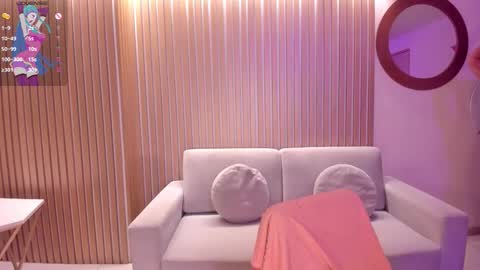 Isabel Bornner online show from 10-08-25, 07:11