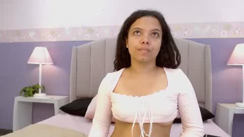 Snapshot of isabelgh_ chatting on 06-12-26, 07:24 isabelgh_ online show from 06-12-26, 07:24
