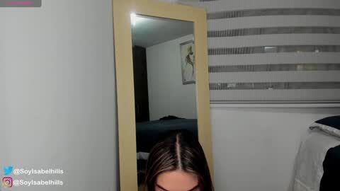 Snapshot of isabelhills chatting on 10-15-25, 11:38 Isa online show from 10-15-25, 11:38