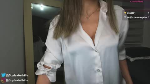 Snapshot of isabelhills chatting on 10-28-25, 11:18 Isa online show from 10-28-25, 11:18