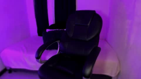 isabella online show from 01-16-26, 12:58