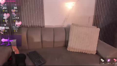 Snapshot of isabeljohnson chatting on 07-15-26, 03:06 Isabel online show from 07-15-26, 03:06