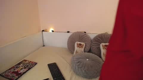    online show from 12-18-24, 10:02