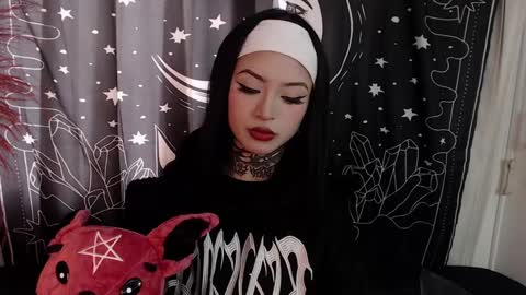    online show from 02-04-25, 08:49