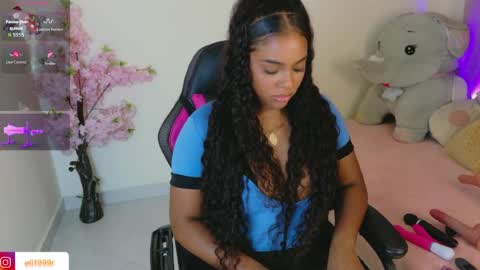 Snapshot of isabella_evon chatting on 07-12-26, 04:03 Isabella-Rodriguez online show from 07-12-26, 04:03