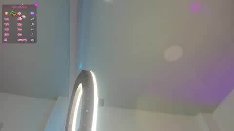 Isabella Moon9 online show from 05-26-26, 11:28