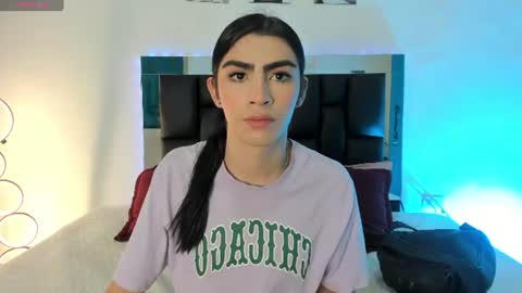 Snapshot of isabella_moon9 chatting on 07-14-26, 11:27 Isabella Moon9 online show from 07-14-26, 11:27