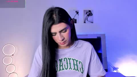 Snapshot of isabella_moon9 chatting on 07-17-26, 12:23 Isabella Moon9 online show from 07-17-26, 12:23