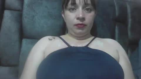 isabellaa_hills_ online show from 05-11-26, 12:38