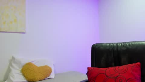 Instagram soybella01  online show from 01-26-25, 02:30