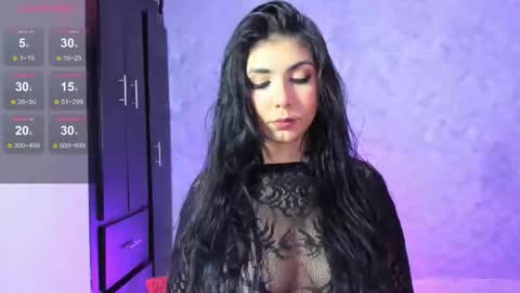 Instagram soybella01  online show from 01-09-26, 07:04