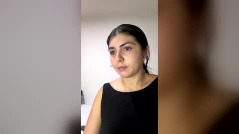 Instagram soybella01  online show from 07-05-26, 11:34