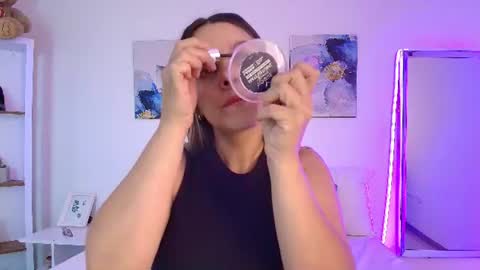 Isabella  online show from 07-11-26, 01:25