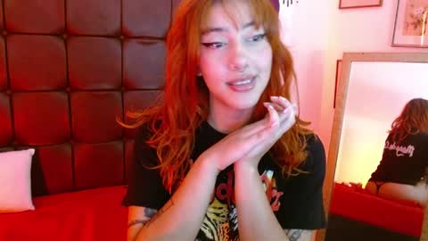 Snapshot of isabellakoff chatting on 04-01-26, 01:41 Tati - online show from 04-01-26, 01:41