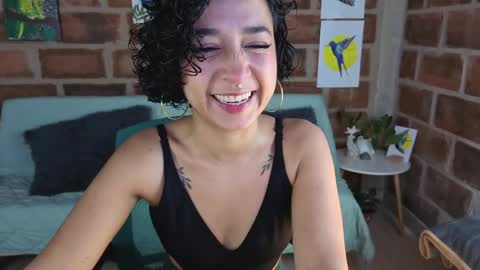 Isabela Paz online show from 05-05-26, 12:57