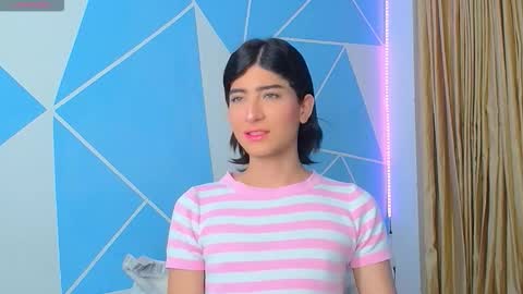 ISABELLA QUEENS  online show from 02-13-26, 08:49