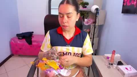 Snapshot of isabellasummer_ chatting on 07-07-26, 02:10 isebella online show from 07-07-26, 02:10
