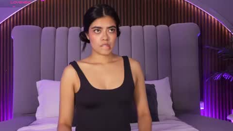 Snapshot of isabellax21 chatting on 06-19-26, 04:17 Isa online show from 06-19-26, 04:17