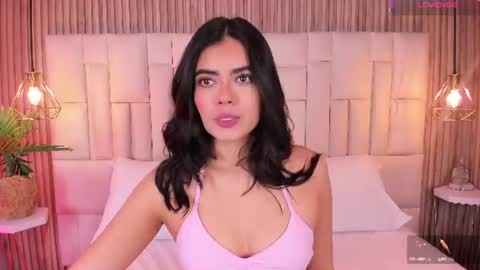 Snapshot of isabellax21 chatting on 08-04-26, 04:37 Isa online show from 08-04-26, 04:37