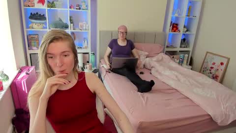 isabella online show from 04-06-26, 03:46