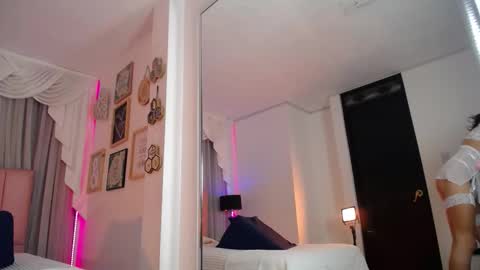 Isabelle Daza online show from 02-26-26, 12:04