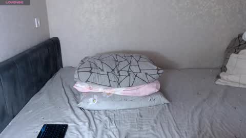 isabelswan online show from 10-06-25, 04:26