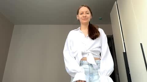 Snapshot of isabelvonseeger chatting on 04-13-26, 01:16 I am Maxine ntmu online show from 04-13-26, 01:16