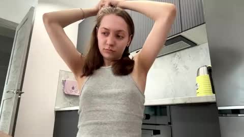 Snapshot of isabelvonseeger chatting on 05-06-26, 12:21 I am Maxine ntmu online show from 05-06-26, 12:21