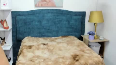 Isabel online show from 04-15-26, 12:45