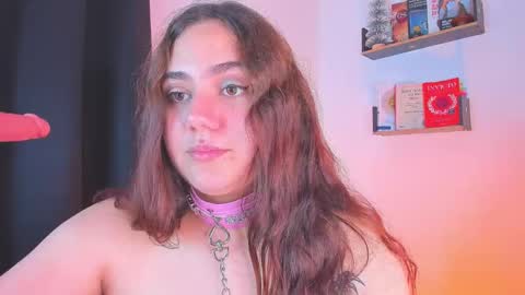 Snapshot of isarhodes_ chatting on 12-30-24, 01:15 Isa online show from 12-30-24, 01:15