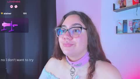 Snapshot of isarhodes_ chatting on 01-03-25, 01:27 Isa online show from 01-03-25, 01:27