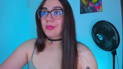 Snapshot of isarhodes_ chatting on 02-16-25, 10:10 Isa online show from 02-16-25, 10:10