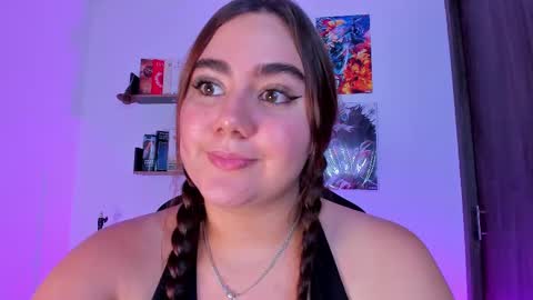 Snapshot of isarhodes_ chatting on 10-09-25, 10:08 Isa online show from 10-09-25, 10:08