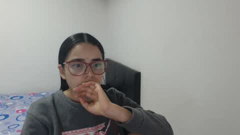 Emma online show from 01-06-26, 01:31