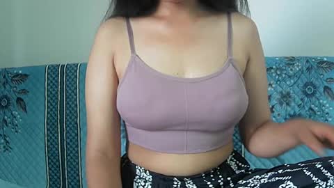 ishika_singh_ online show from 06-23-26, 01:47