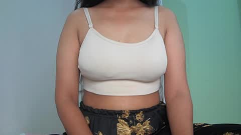 ishika_singh_ online show from 07-02-26, 03:23