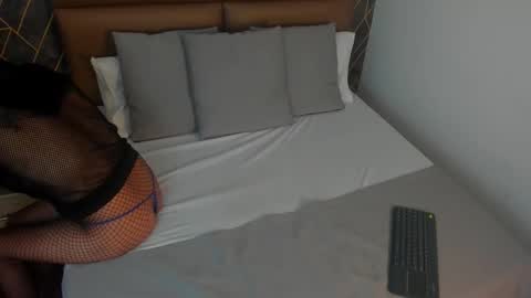 isidel79 online show from 12-22-25, 12:35