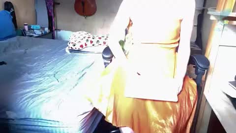 Snapshot of isis_alan chatting on 03-16-26, 12:42 Isis Alan online show from 03-16-26, 12:42