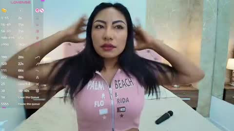 Isis Choi online show from 05-23-26, 07:18