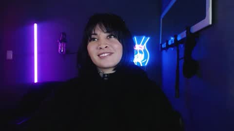 Snapshot of isis_diosa chatting on 02-07-25, 01:11 Ana Maria online show from 02-07-25, 01:11