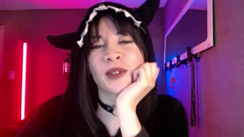 Snapshot of isis_diosa chatting on 09-15-25, 10:04 Ana Maria online show from 09-15-25, 10:04