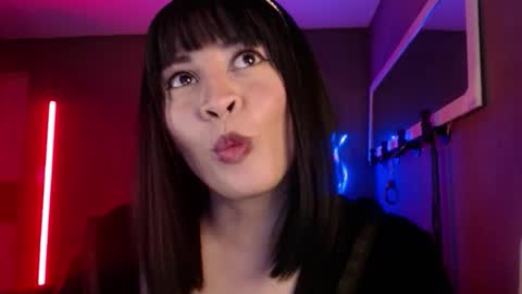 Snapshot of isis_diosa chatting on 11-07-25, 05:46 Ana Maria online show from 11-07-25, 05:46