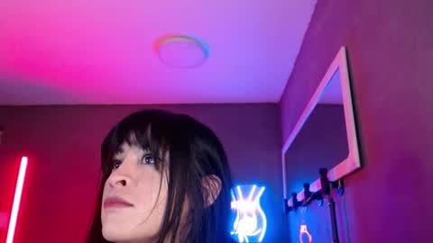 Snapshot of isis_diosa chatting on 11-29-25, 10:02 Ana Maria online show from 11-29-25, 10:02