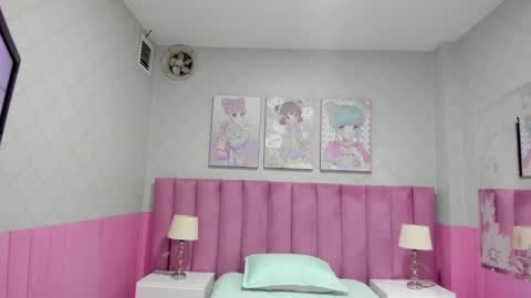 Snapshot of isis_loraine_ chatting on 03-06-25, 02:19 ISIS online show from 03-06-25, 02:19