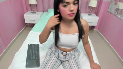 Snapshot of isis_loraine_ chatting on 03-11-25, 02:10 ISIS online show from 03-11-25, 02:10