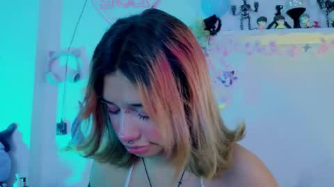 Isisjones18 online show from 12-22-25, 07:33